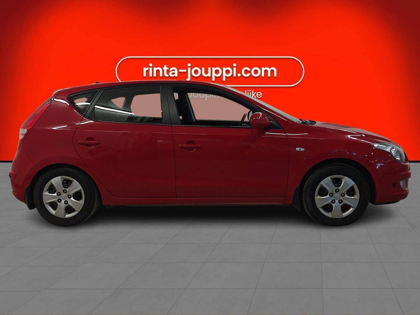 HYUNDAI i30 2011