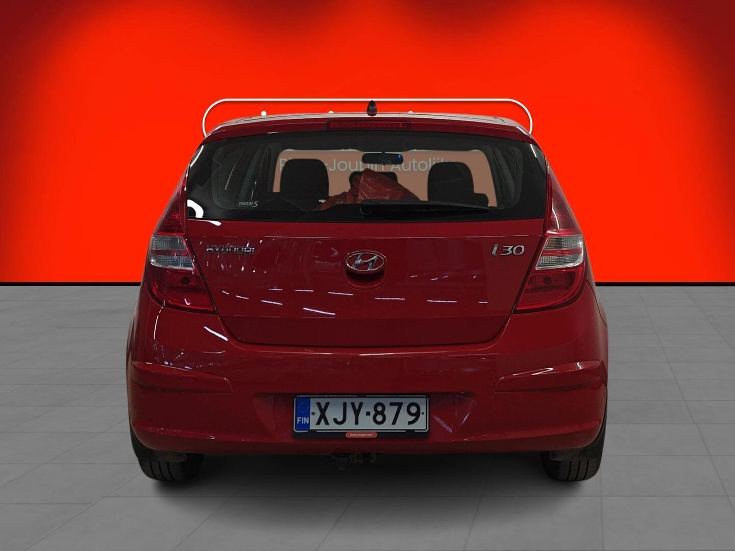 HYUNDAI i30 2011