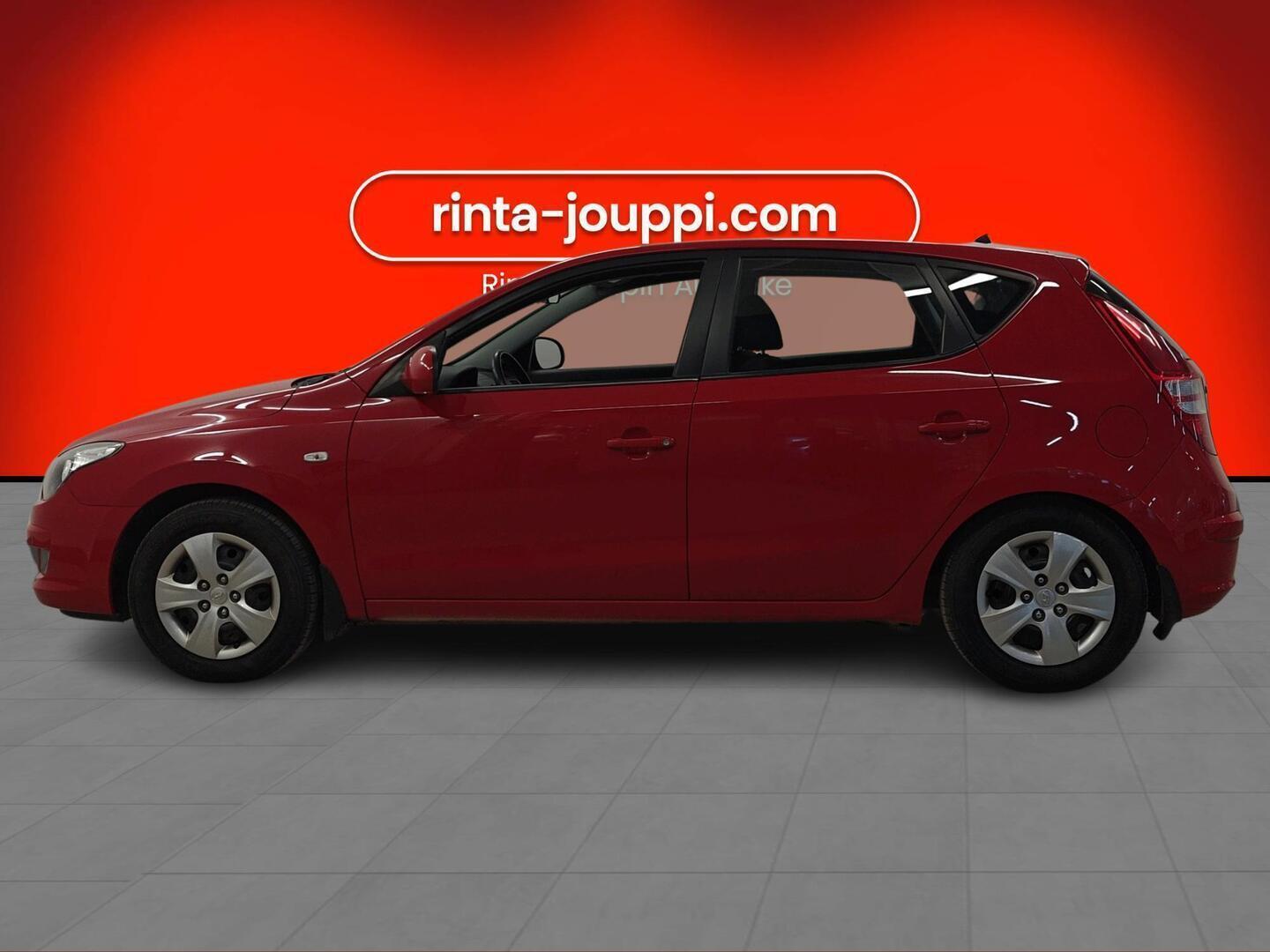 HYUNDAI i30 2011