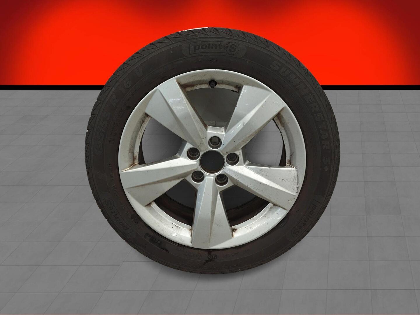 VOLKSWAGEN Polo 2012