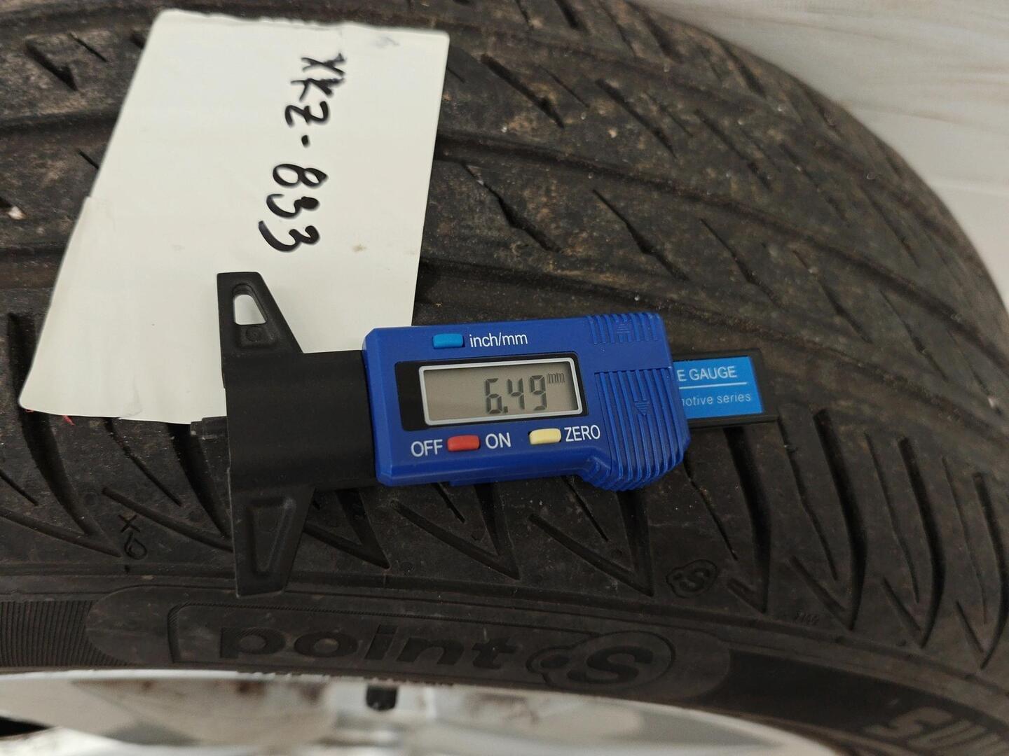 VOLKSWAGEN Polo 2012