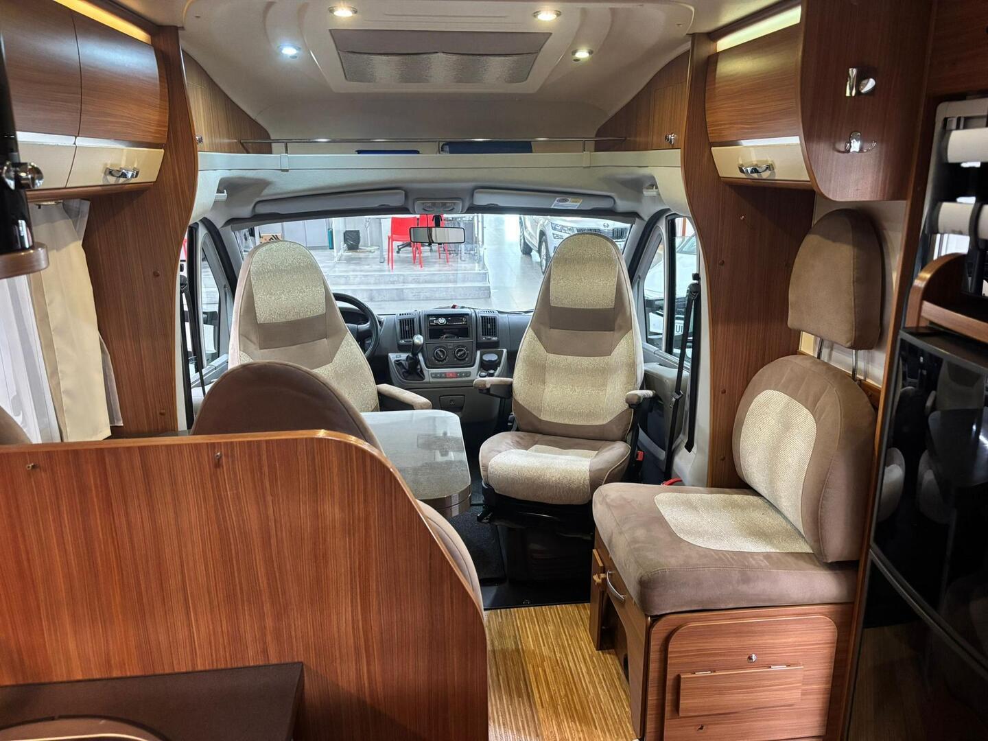 ADRIA Coral S 670 SL 2011
