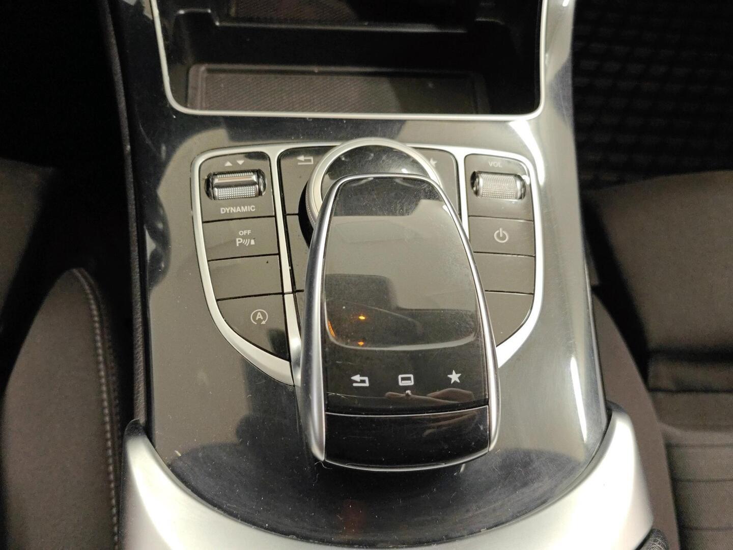 MERCEDES-BENZ C 2015