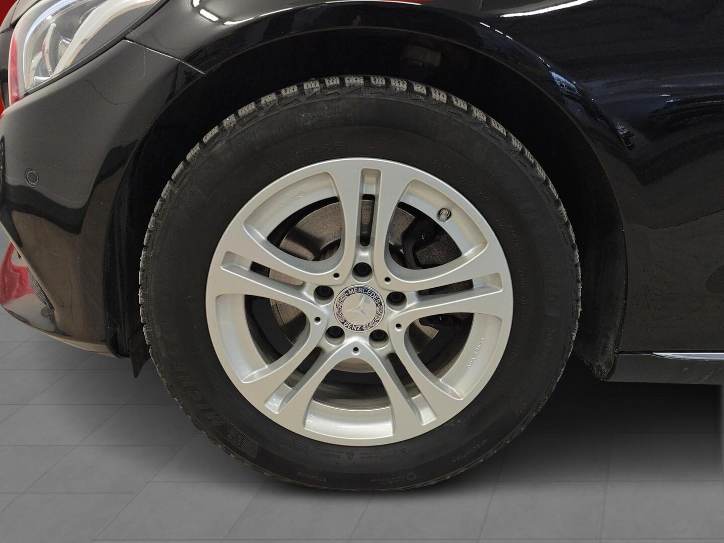 MERCEDES-BENZ C 2015