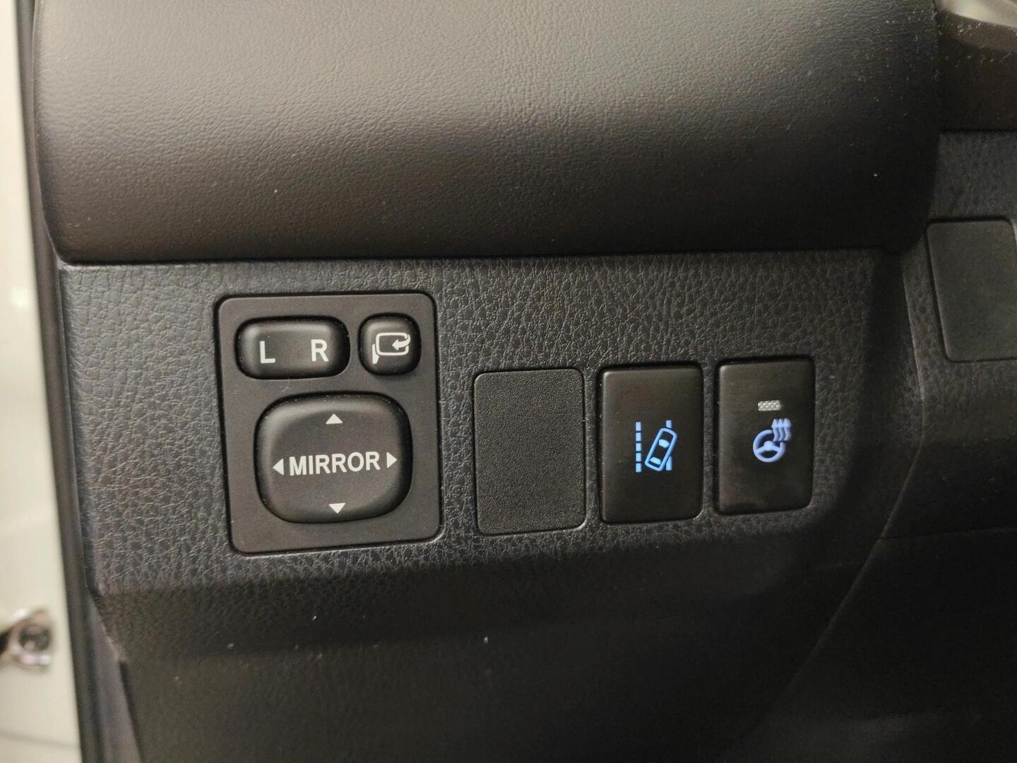 TOYOTA RAV4 2017