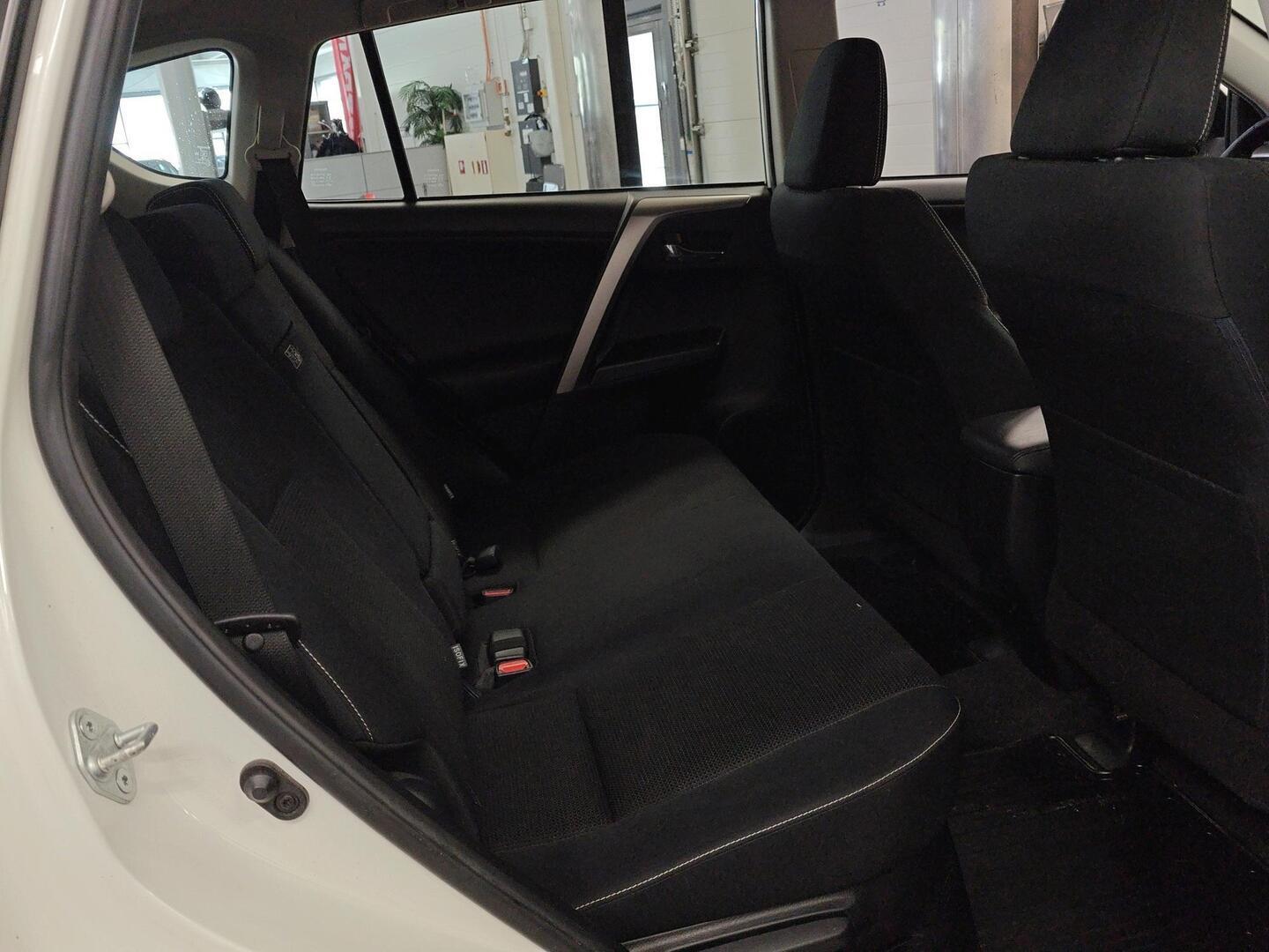 TOYOTA RAV4 2017