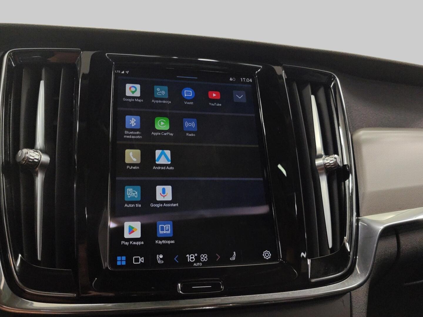 VOLVO S90 2023