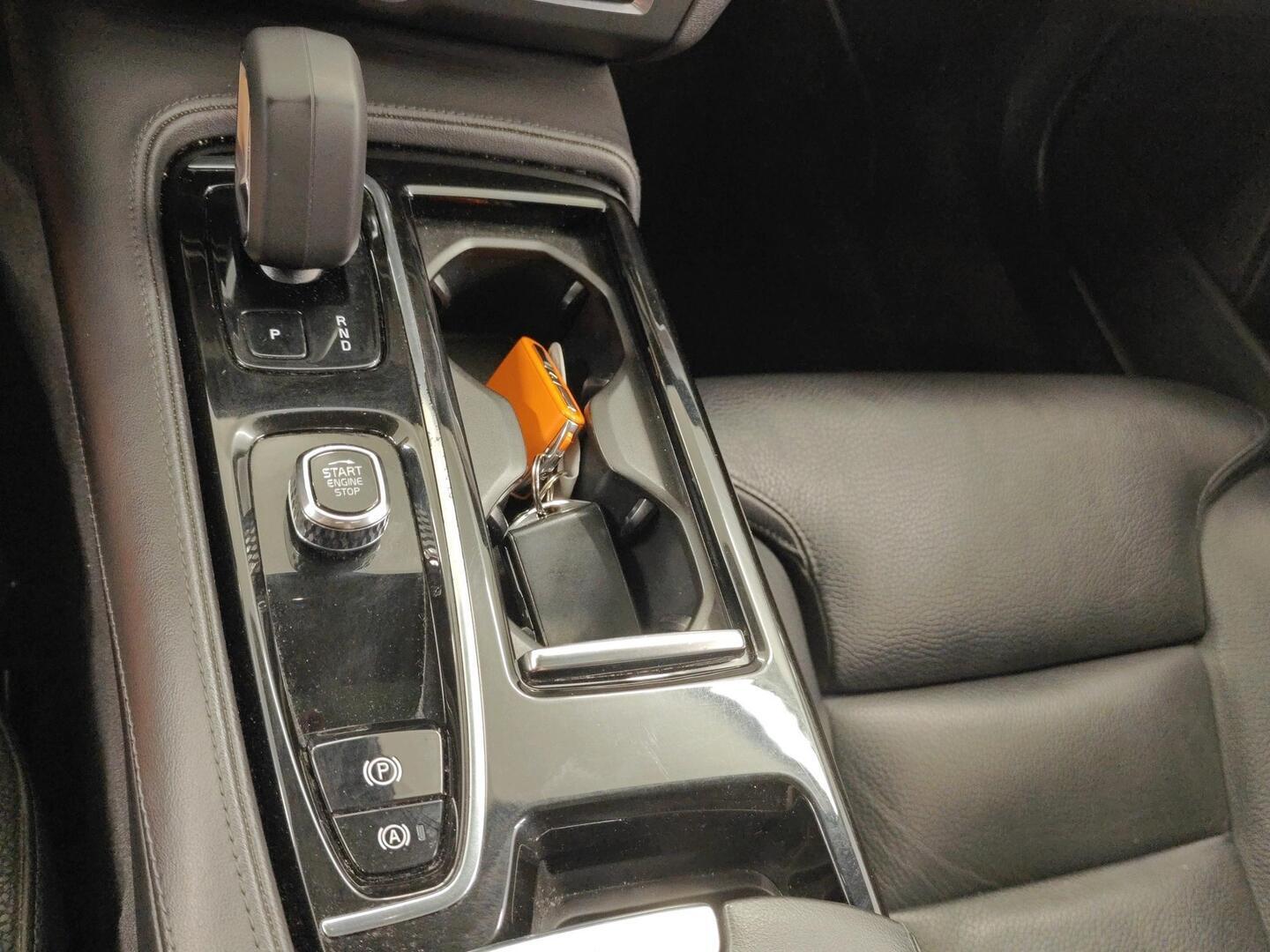 VOLVO S90 2023