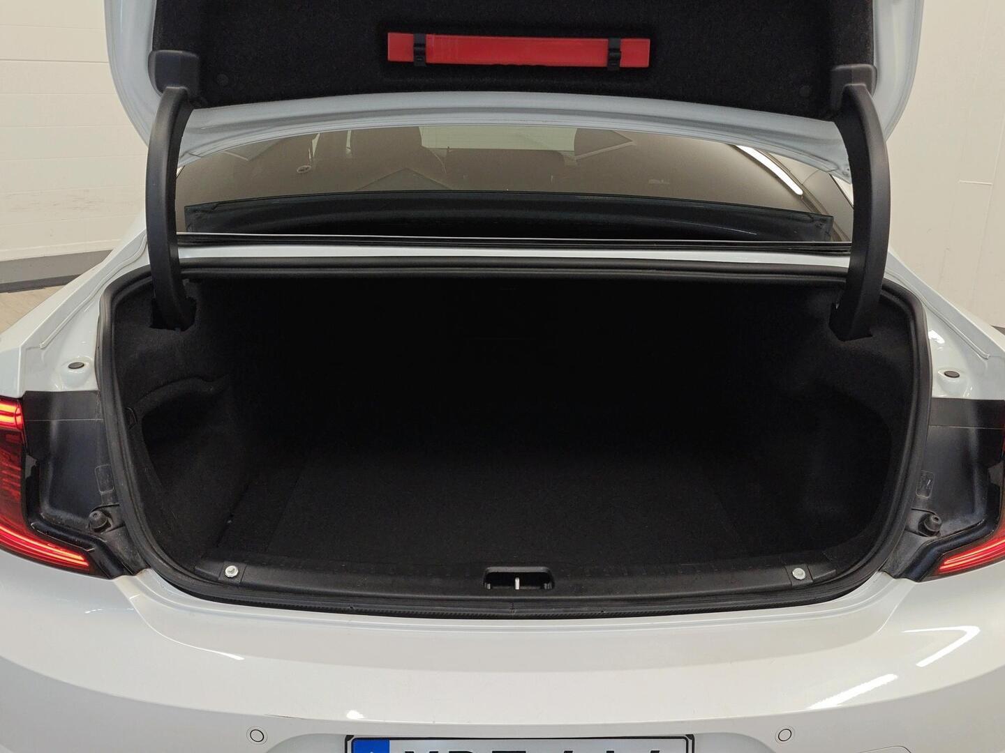 VOLVO S90 2023