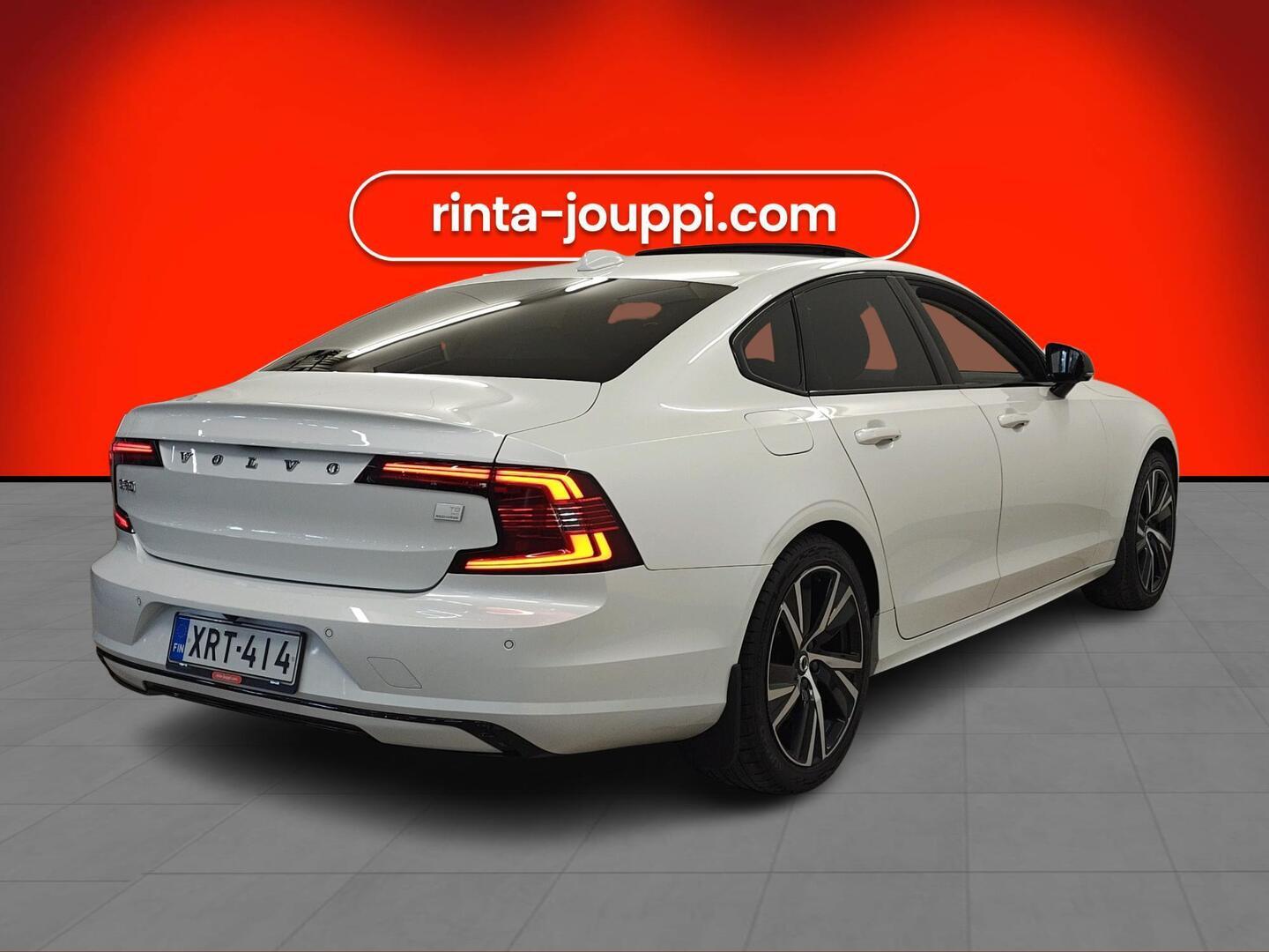 VOLVO S90 2023