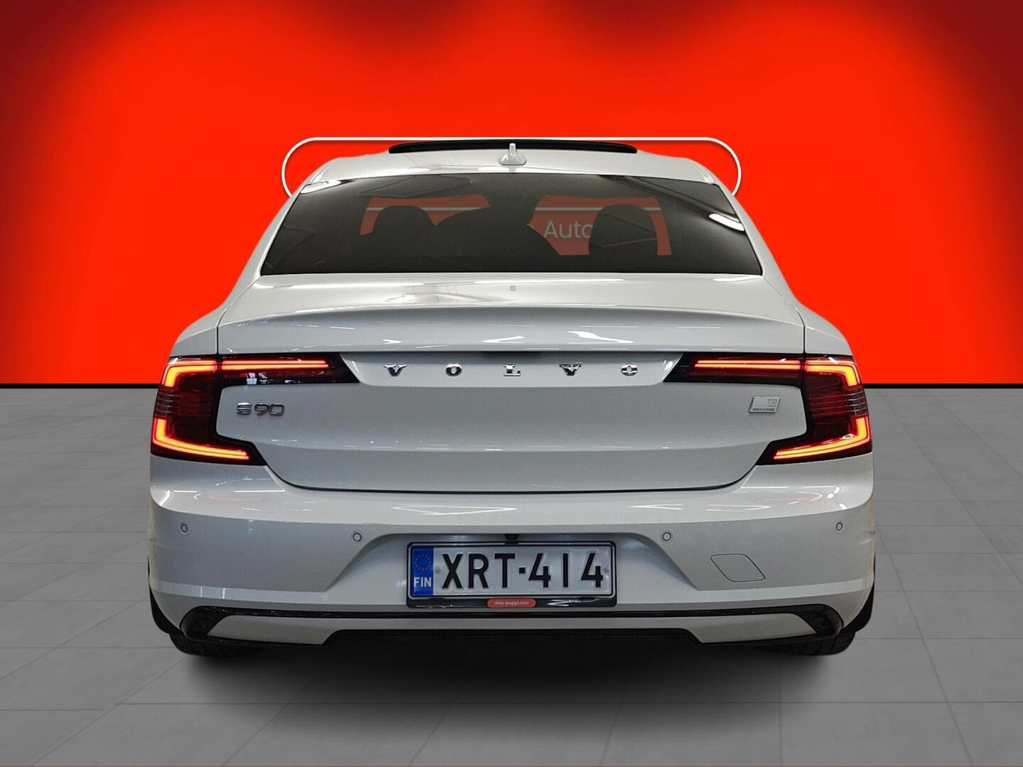 VOLVO S90 2023