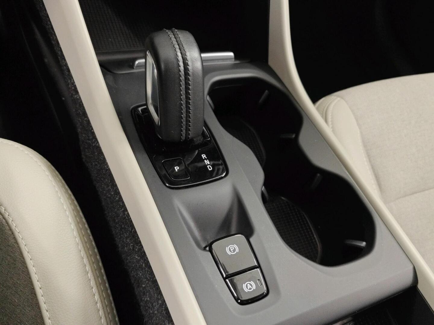 VOLVO XC40 2020