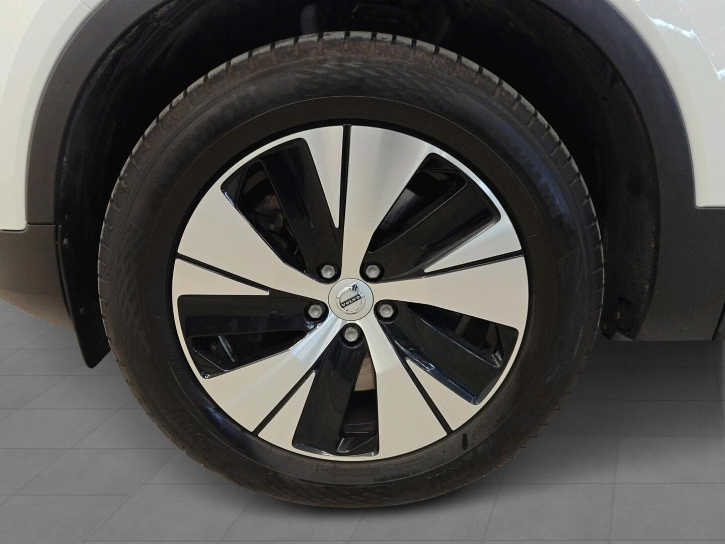 VOLVO XC40 2020