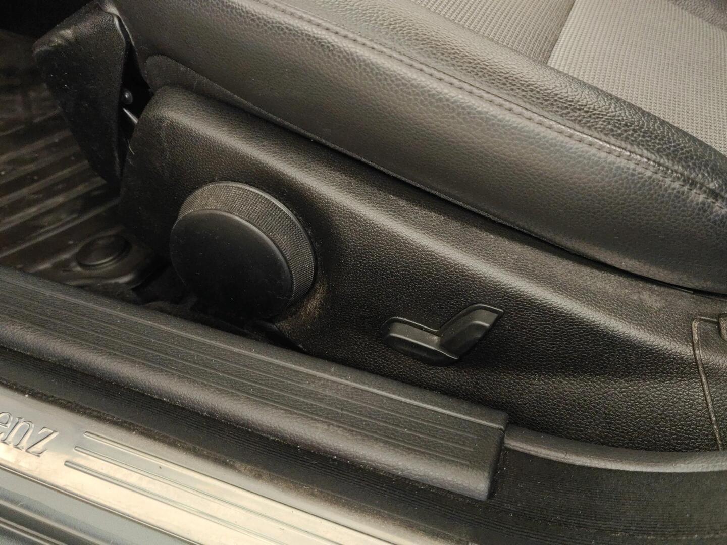 MERCEDES-BENZ C 2012