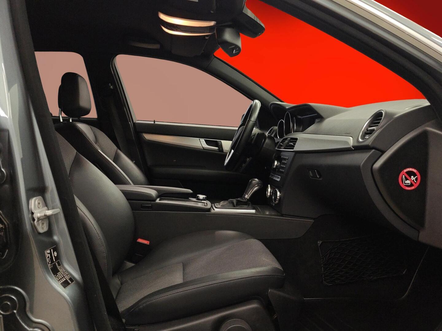 MERCEDES-BENZ C 2012
