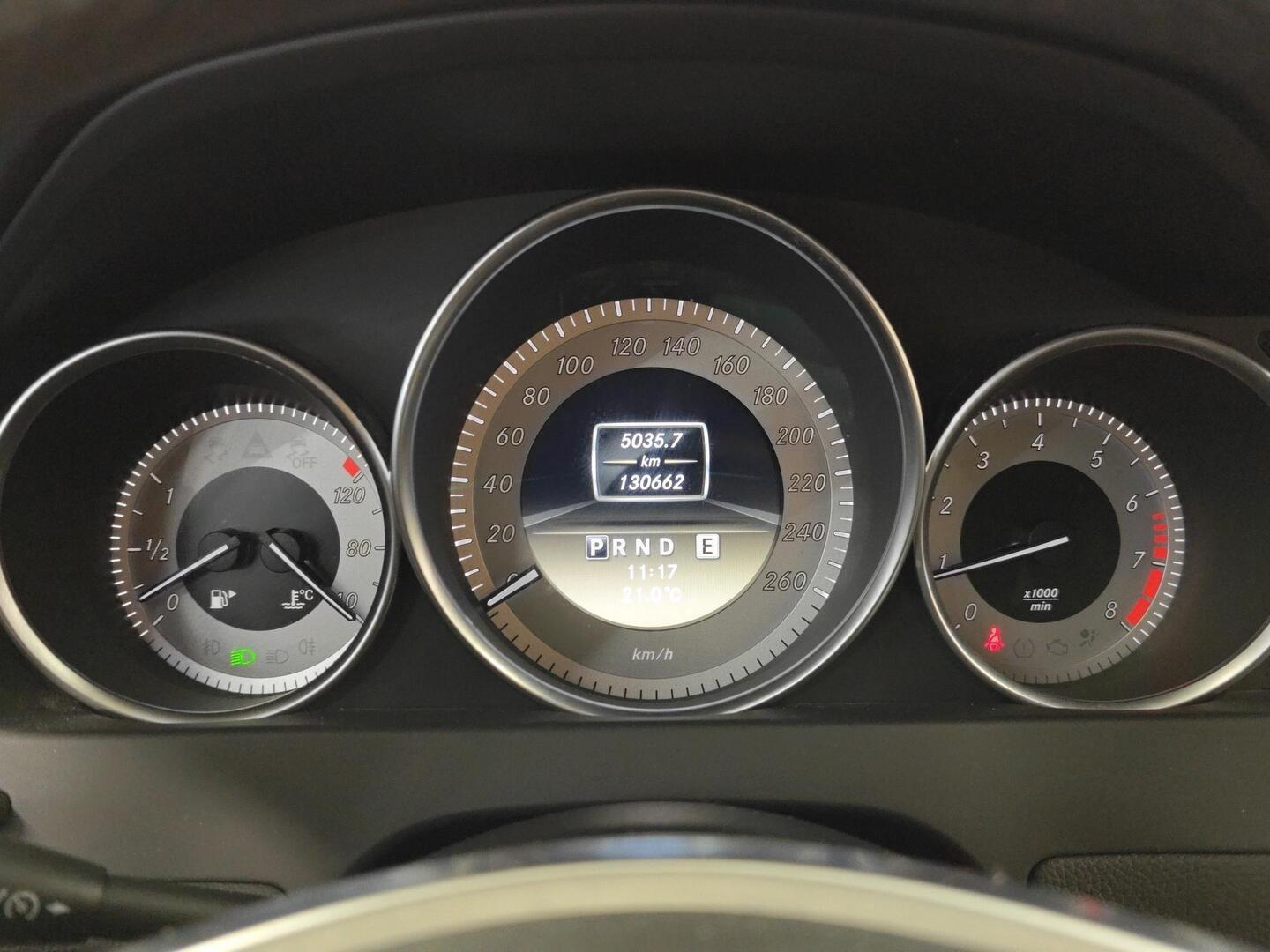 MERCEDES-BENZ C 2012