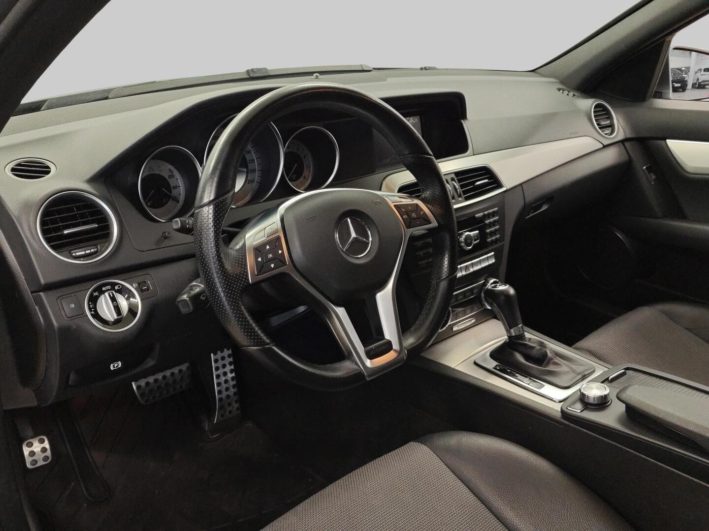 MERCEDES-BENZ C 2012