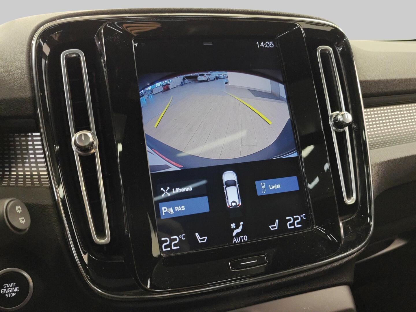 VOLVO XC40 2021