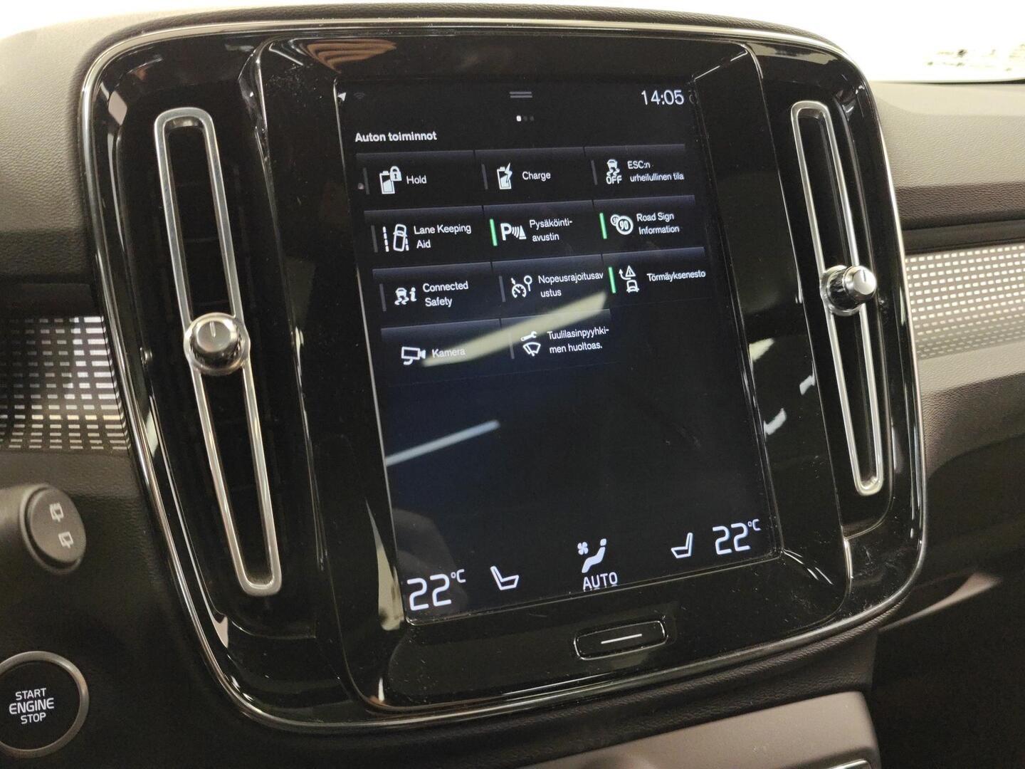 VOLVO XC40 2021