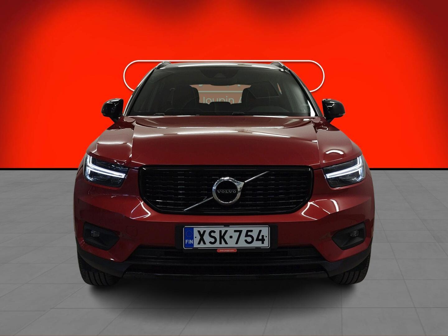 VOLVO XC40 2021