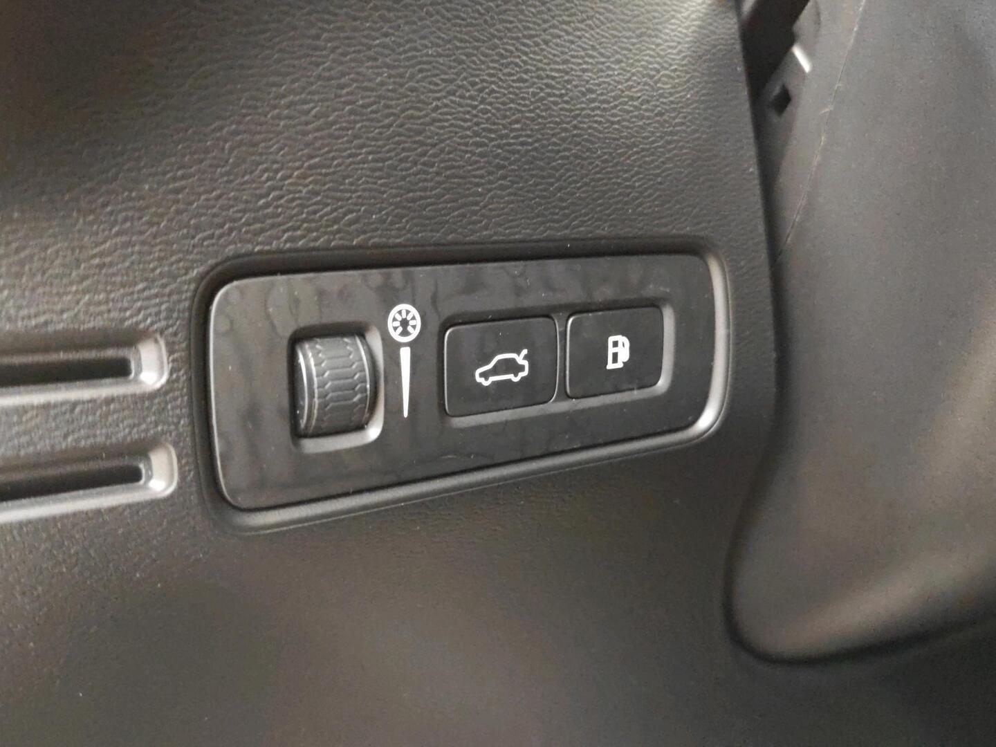 VOLVO XC40 2021