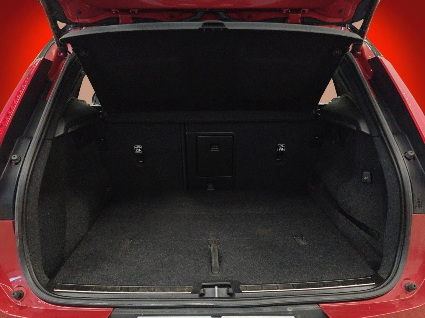 VOLVO XC40 2021