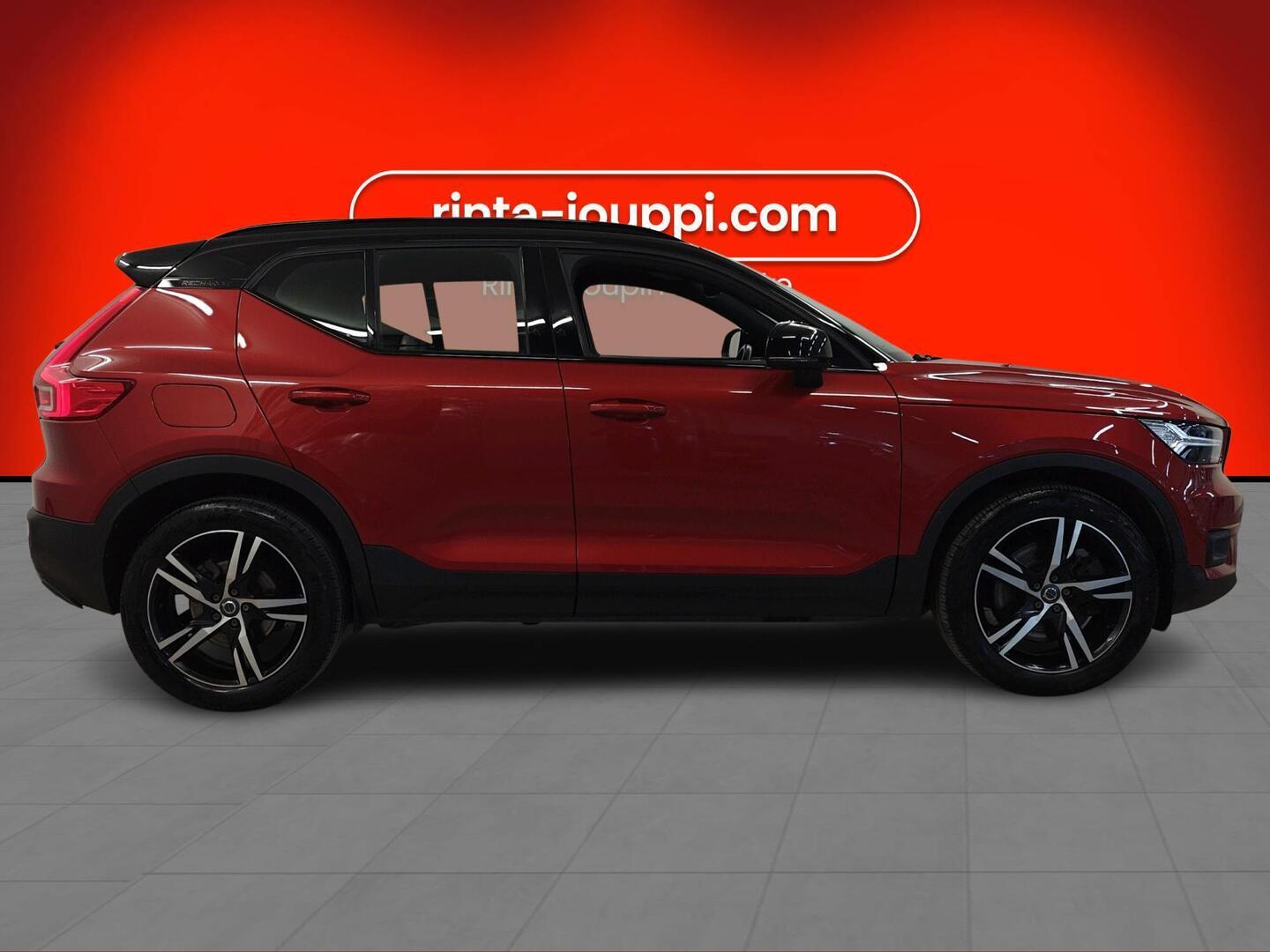VOLVO XC40 2021