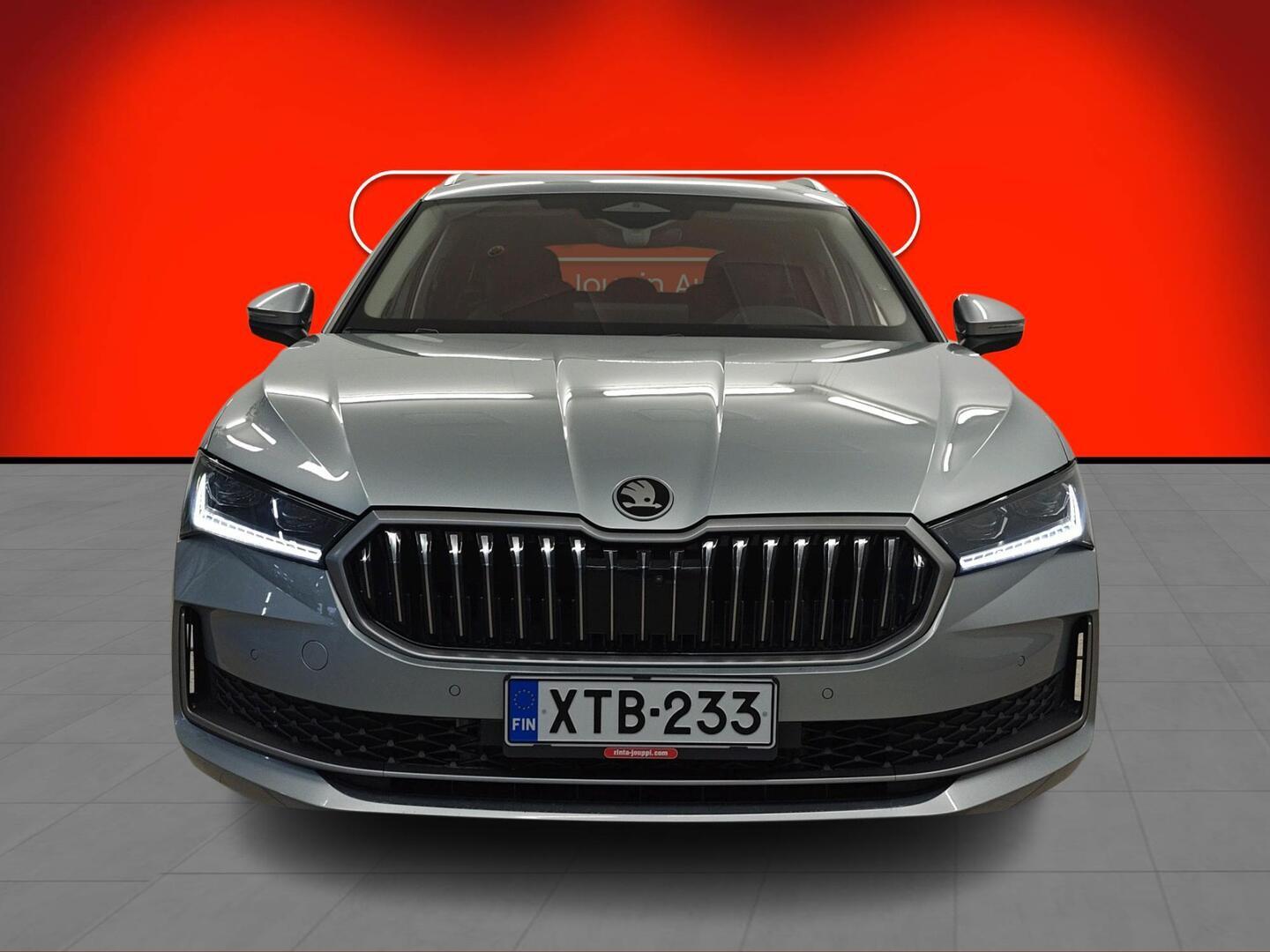 SKODA Superb 2025