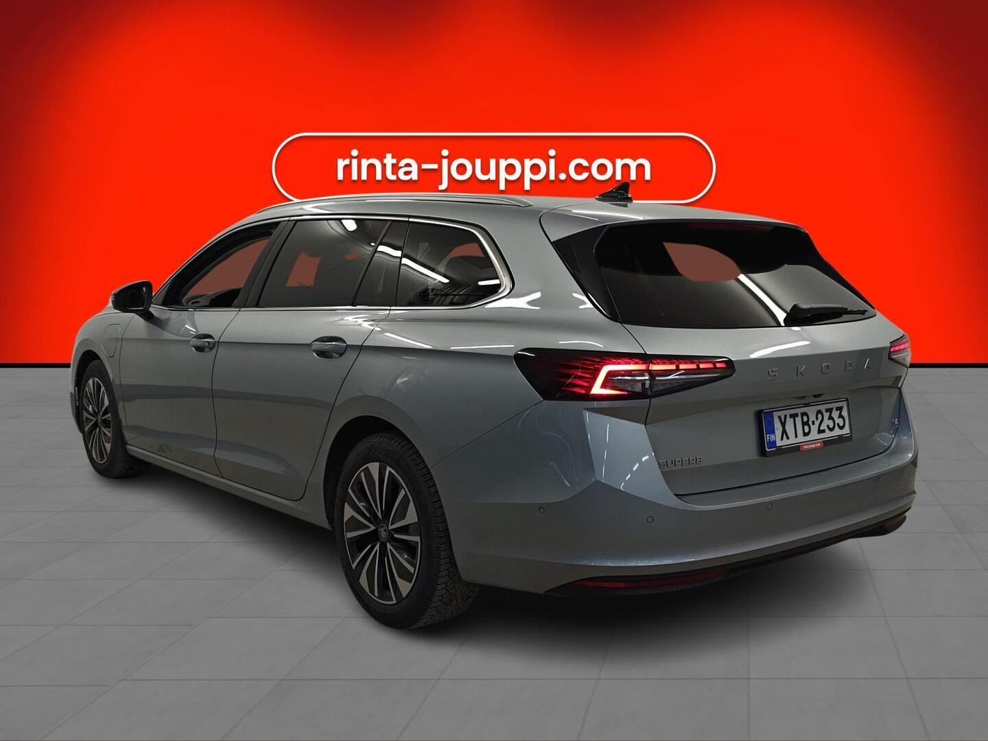 SKODA Superb 2025
