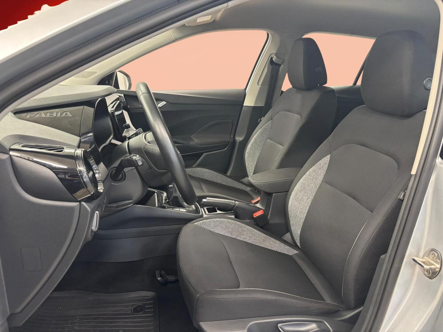 SKODA FABIA 2025
