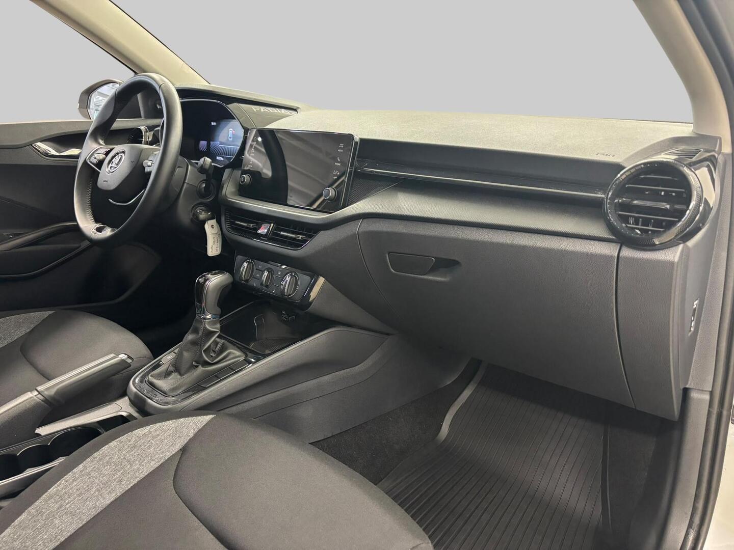 SKODA FABIA 2025