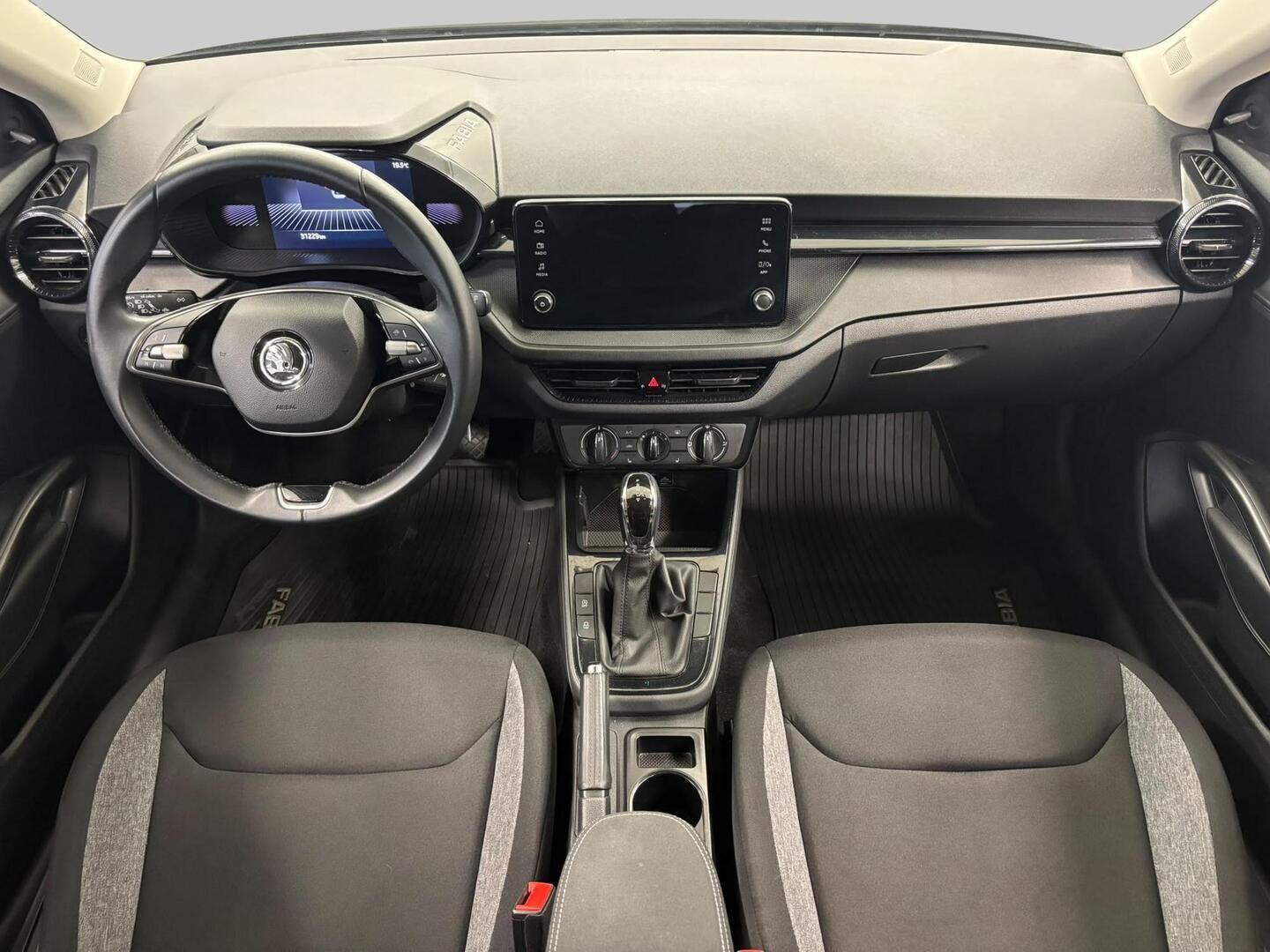 SKODA FABIA 2025