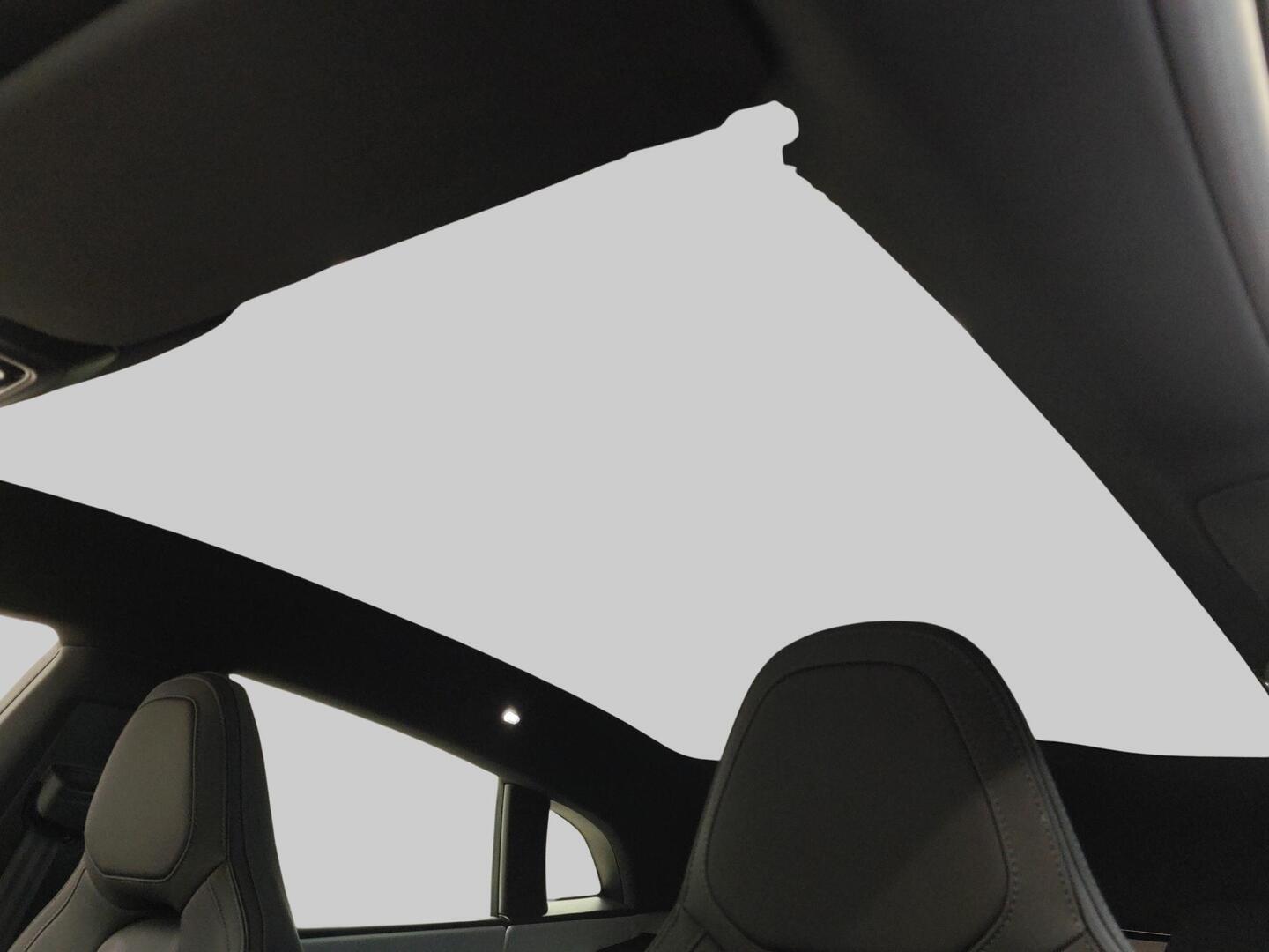 POLESTAR 4 2025
