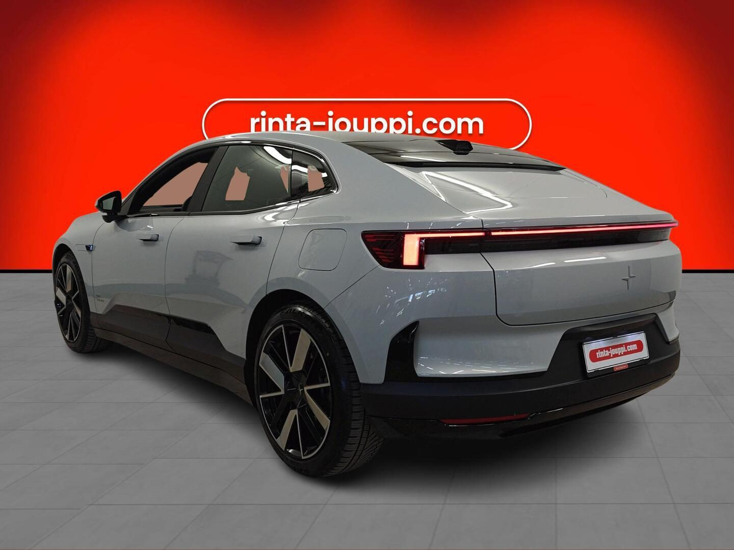 POLESTAR 4 2025