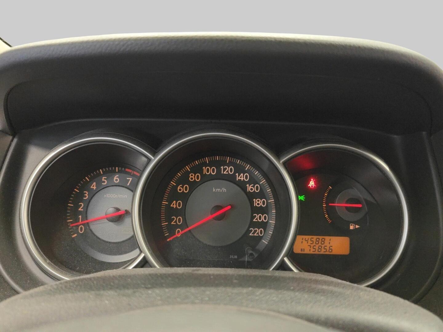 NISSAN Tiida 2008