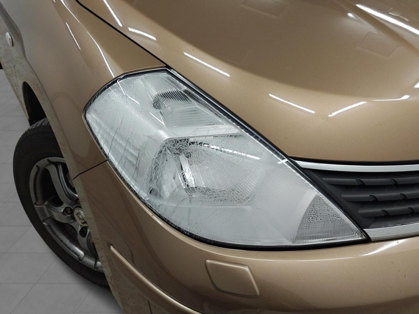 NISSAN Tiida 2008