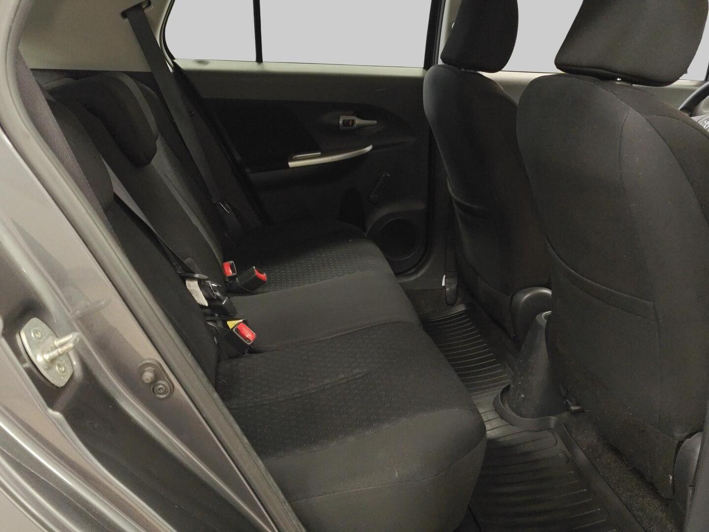 TOYOTA Urban Cruiser 2010