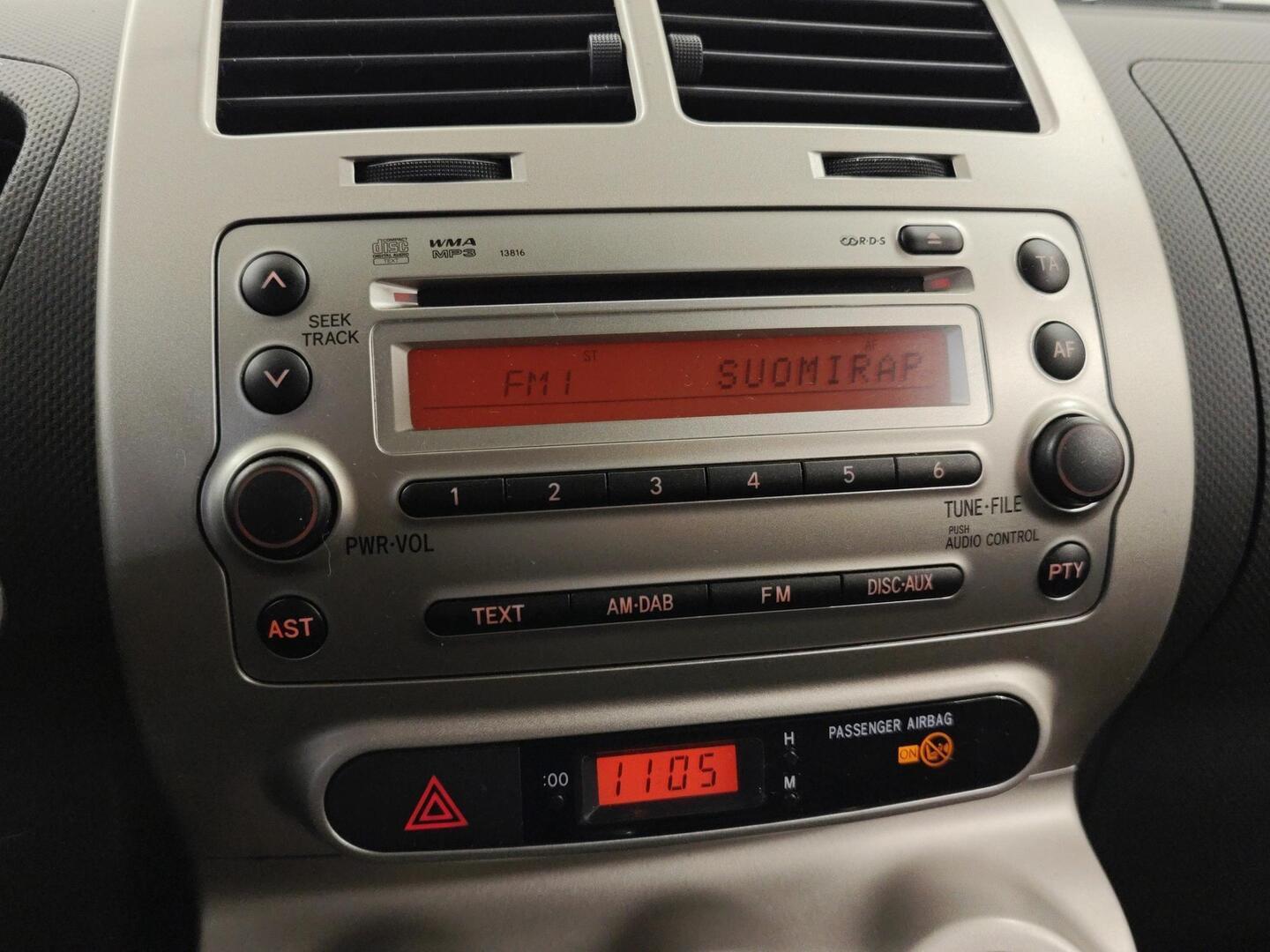 TOYOTA Urban Cruiser 2010