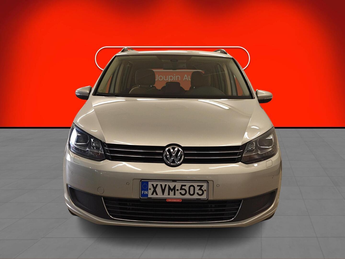 VOLKSWAGEN Touran 2013