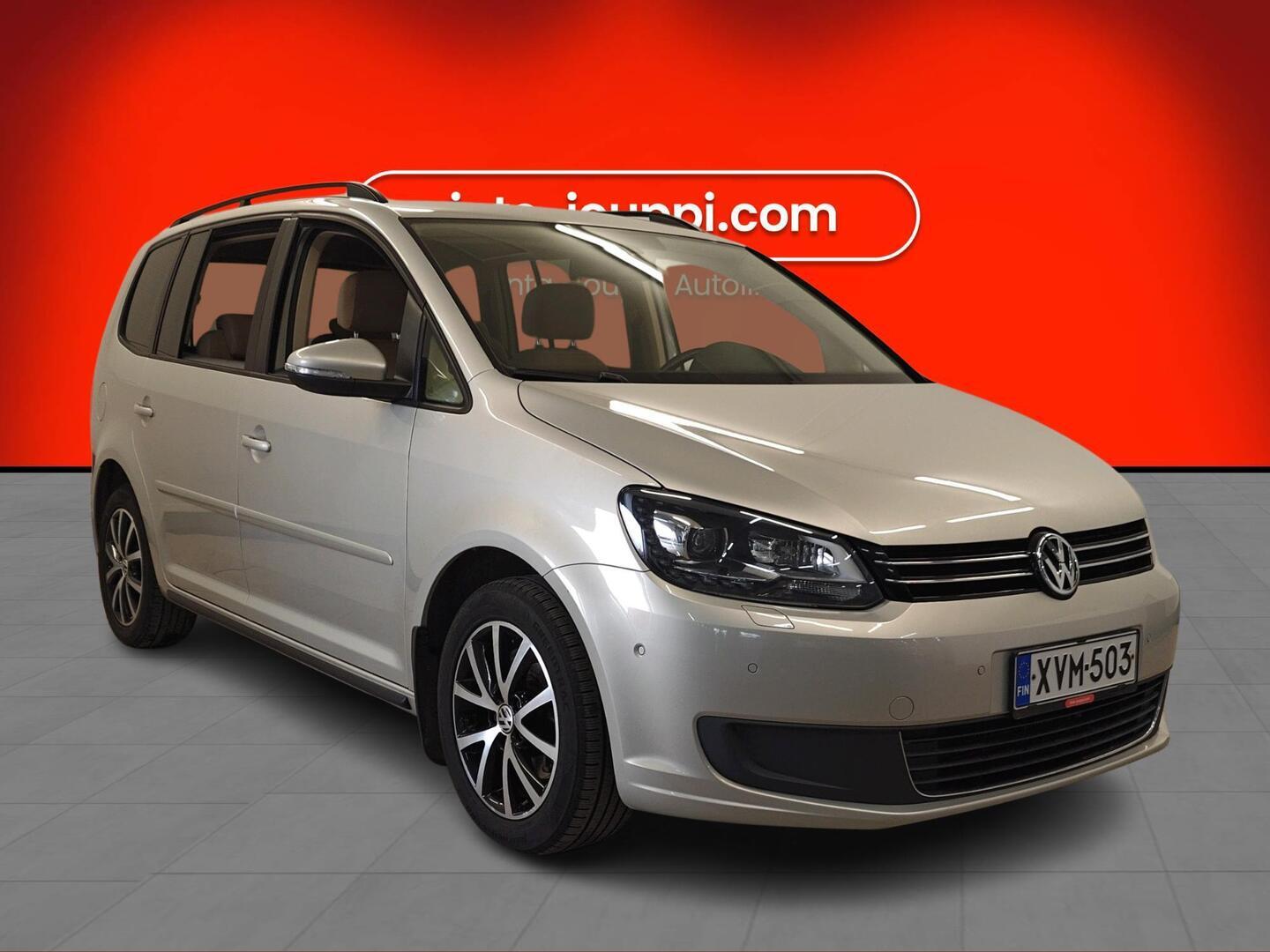 VOLKSWAGEN Touran 2013
