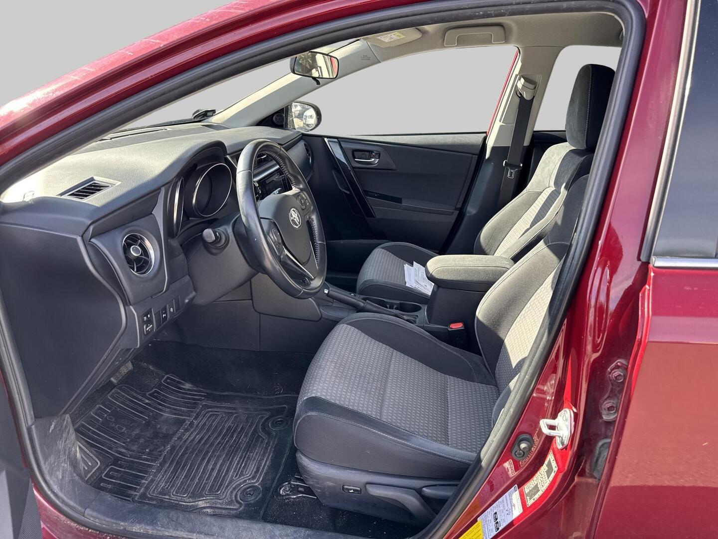 TOYOTA Auris 2019