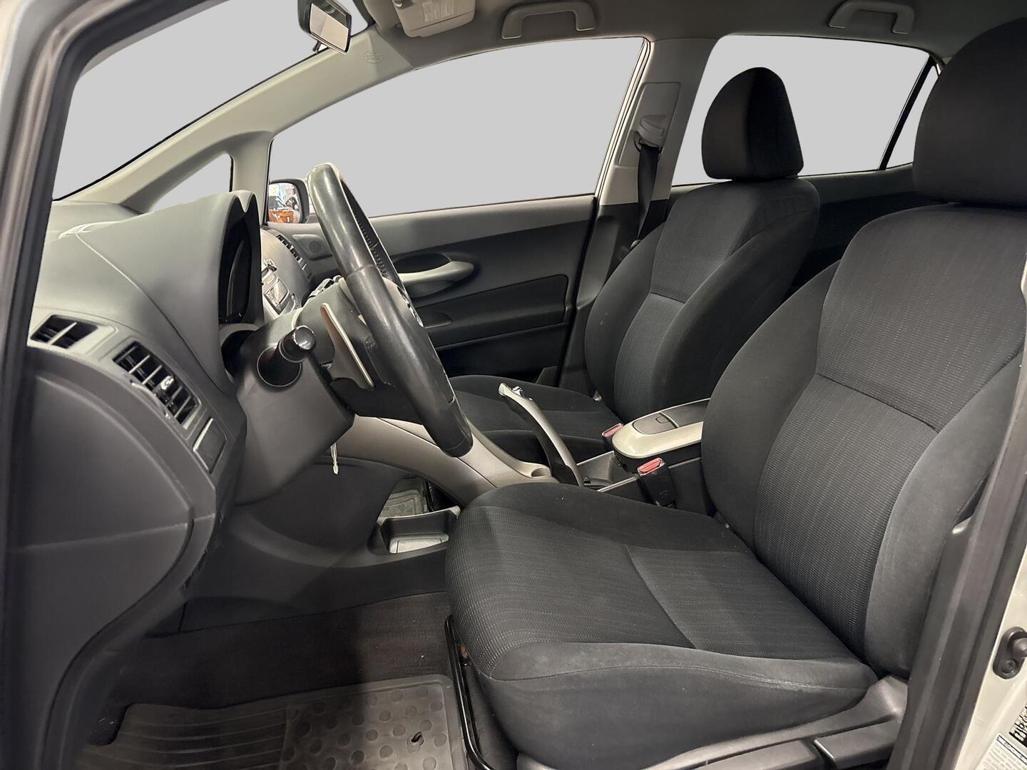 TOYOTA Auris 2008