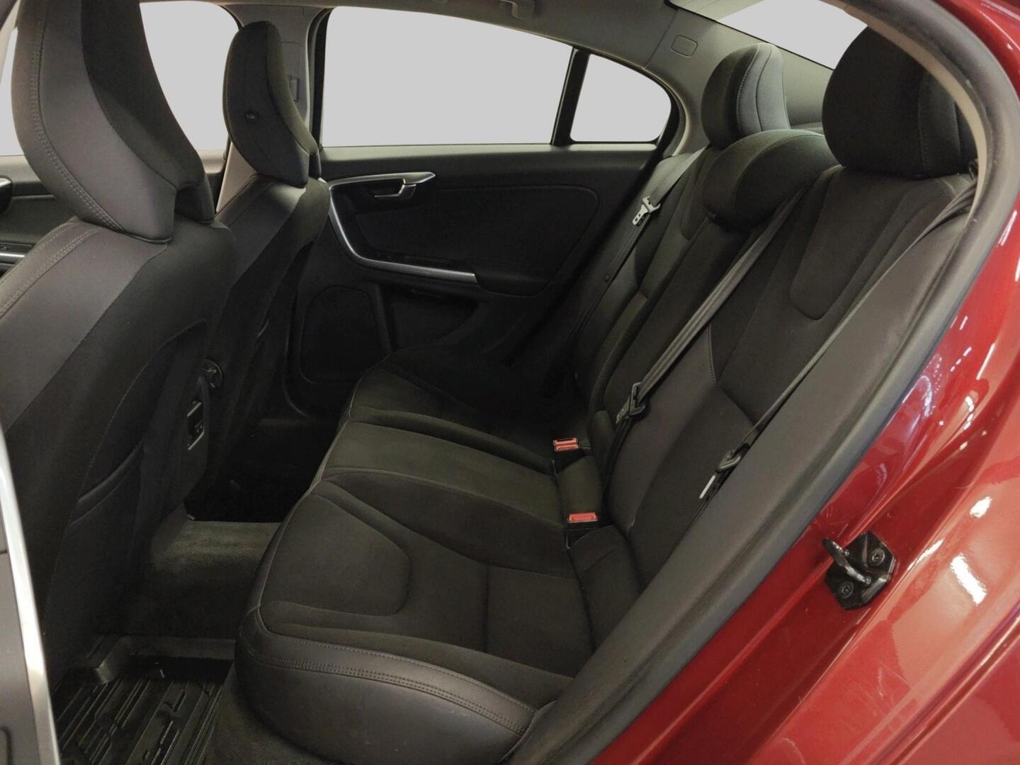 VOLVO S60 2011