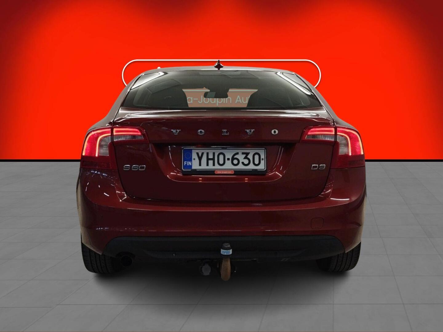 VOLVO S60 2011