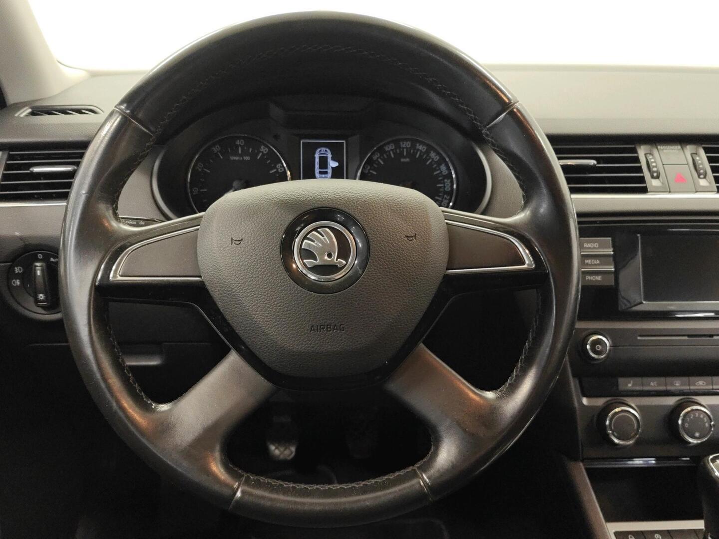 SKODA OCTAVIA 2015