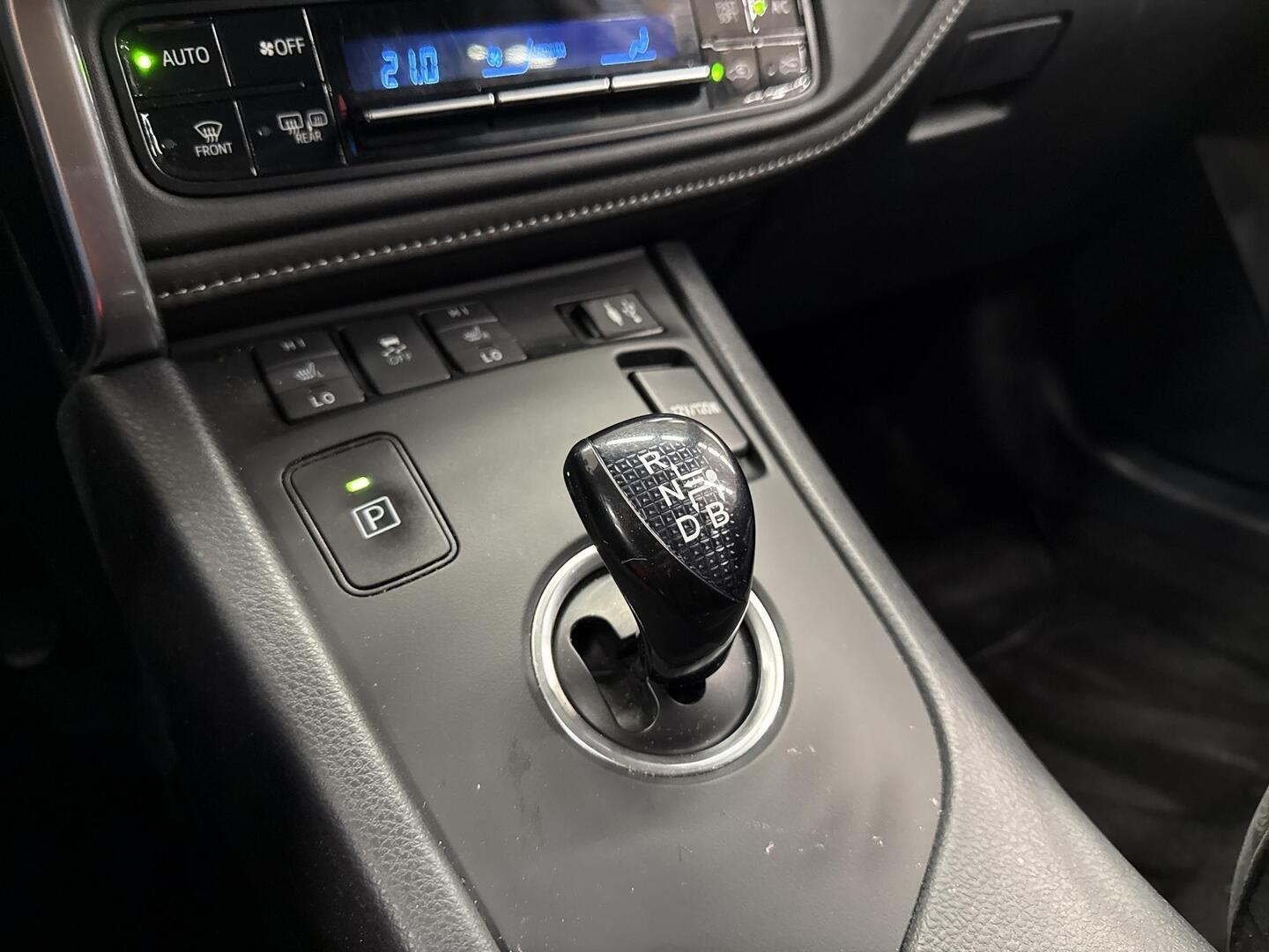 TOYOTA Auris 2018