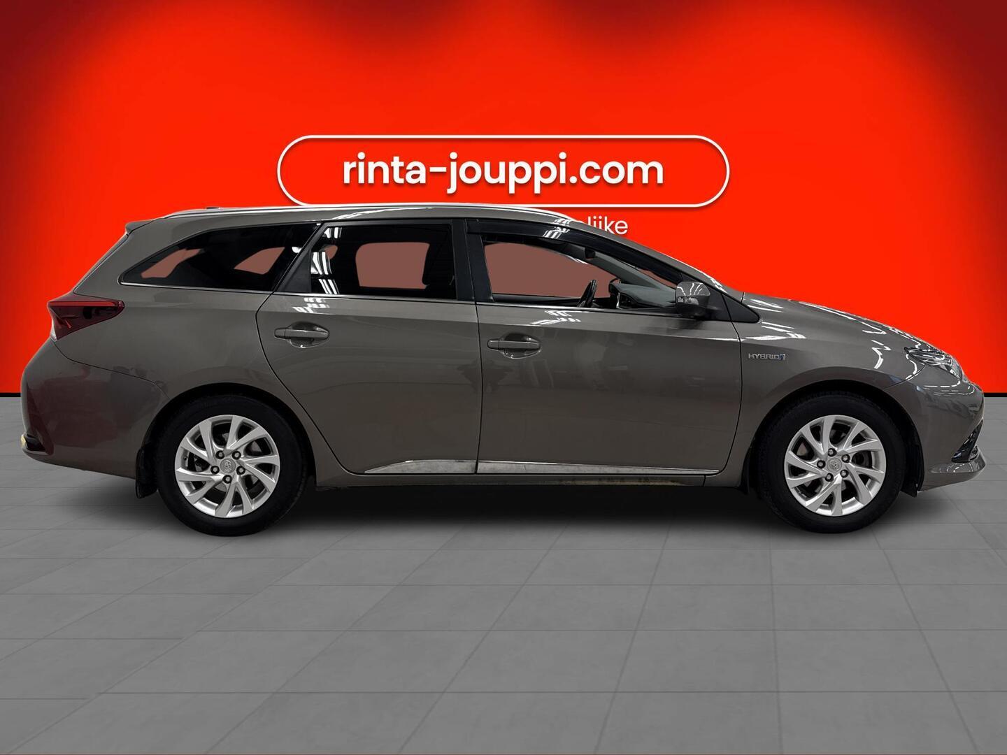 TOYOTA Auris 2018