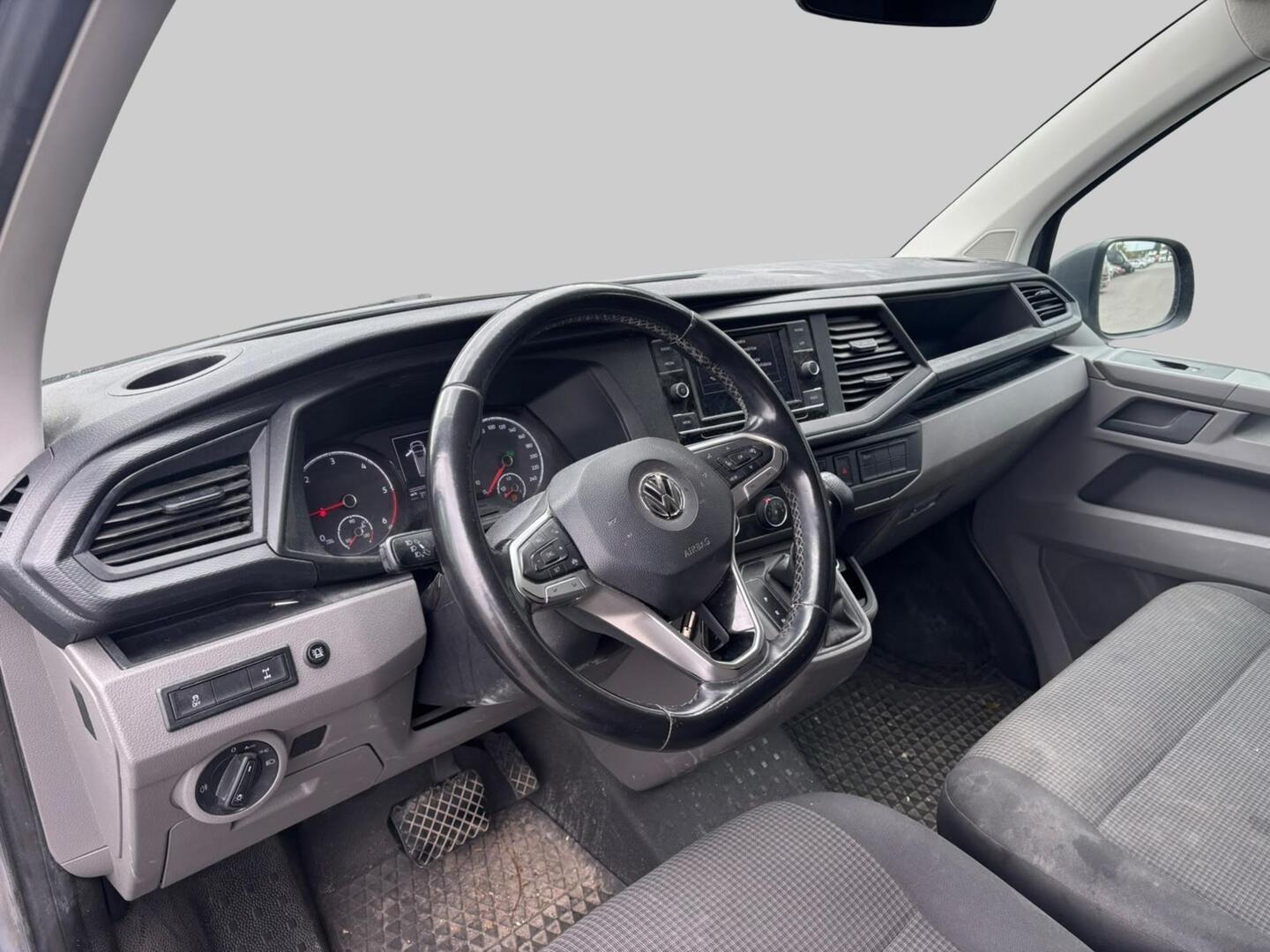 VOLKSWAGEN Transporter 2020