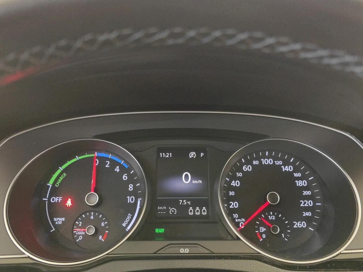 VOLKSWAGEN Passat 2018