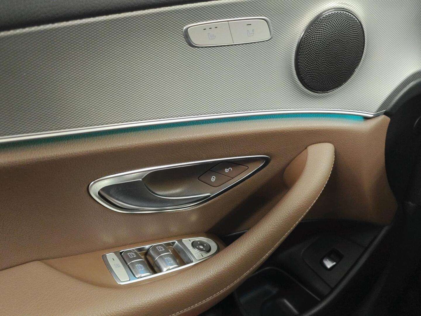 MERCEDES-BENZ E 2017